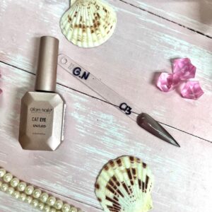 Ojo De Gato Glam Nails 13